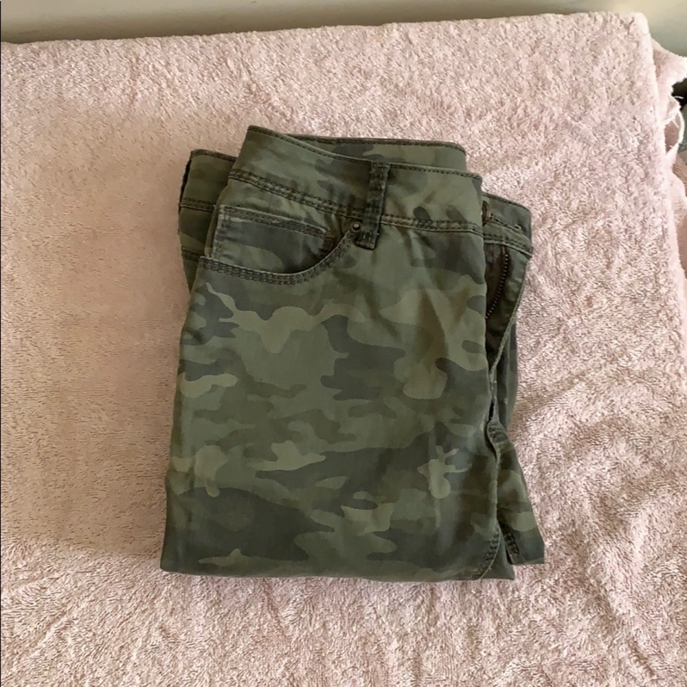 camo skinny jeans
